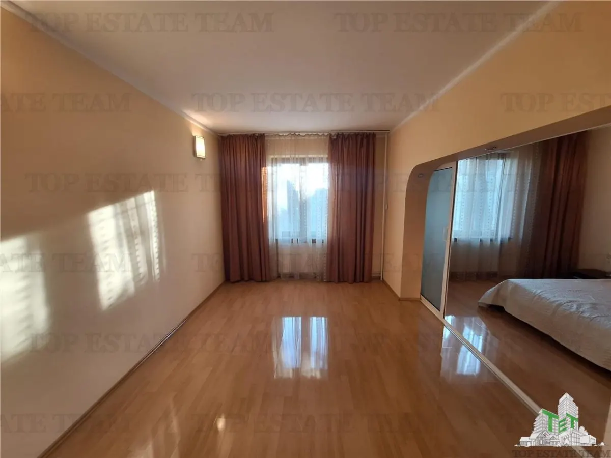 3-Bedroom Apartment, Central Braila – Sale - foto 1