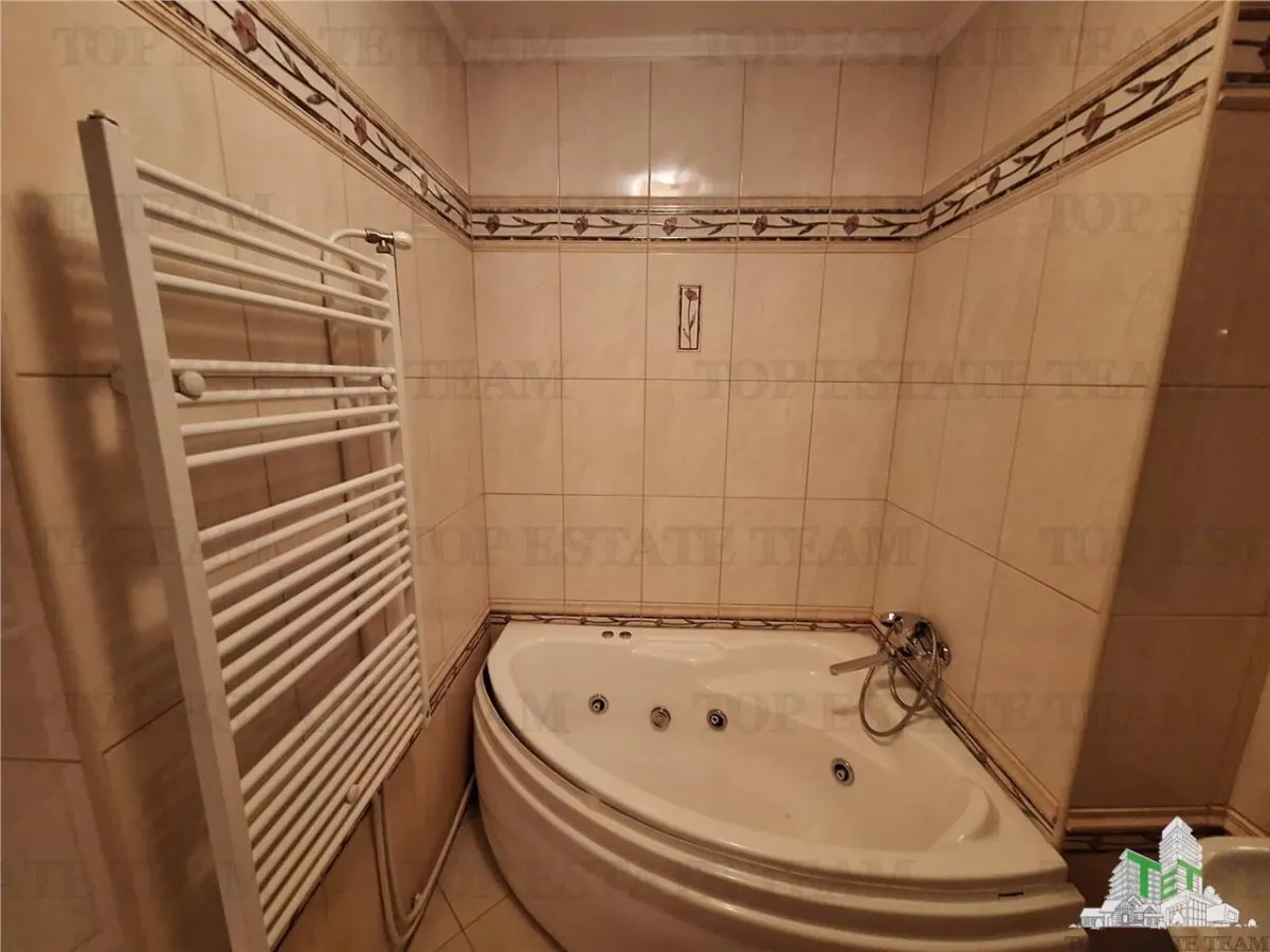 3-Bedroom Apartment, Central Braila – Sale - foto 12