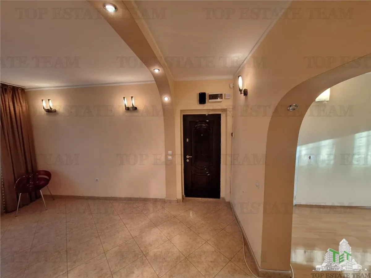 3-Bedroom Apartment, Central Braila – Sale - foto 3