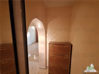 3-Bedroom Apartment, Central Braila – Sale - foto 8