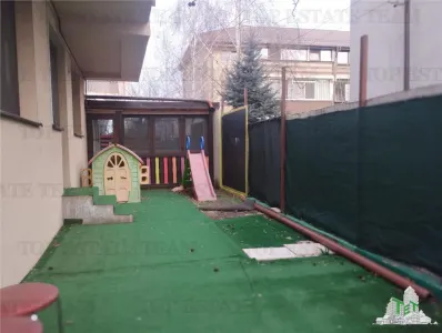 Charming 4-Bedroom Villa, Peaceful Residential Area, Popești Leordeni - foto 11