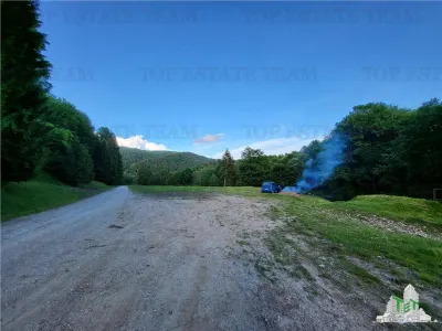 Terrain Résidentiel 12 000 m², Cascada Urlatoarea, Projet de Resort Approuvé - foto 4