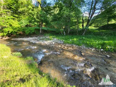 Terrain Résidentiel 12 000 m², Cascada Urlatoarea, Projet de Resort Approuvé - foto 10