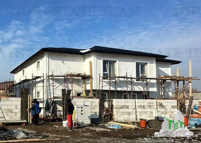 Villa Pareada Premium 4 Dormitorios en Bragadiru – Cartierul Verde - foto 1