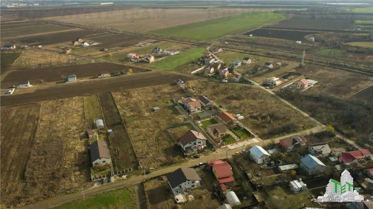 Terreno de 2.450 m² en Venta en Ciorogarla | 15 Minutos de Bucarest - foto 1