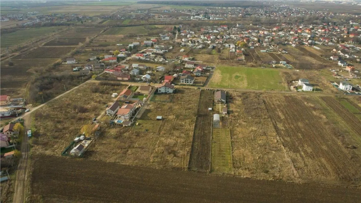 Terreno de 2.450 m² en Venta en Ciorogarla | 15 Minutos de Bucarest - foto 11