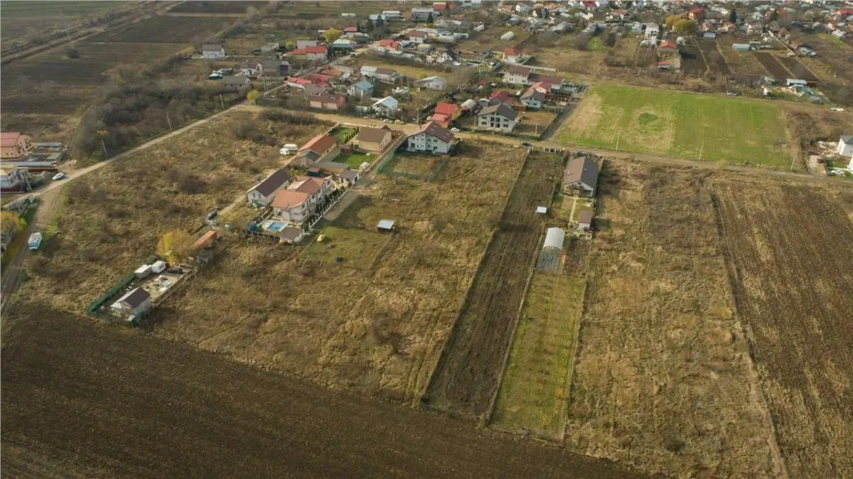 Terreno de 2.450 m² en Venta en Ciorogarla | 15 Minutos de Bucarest - foto 12