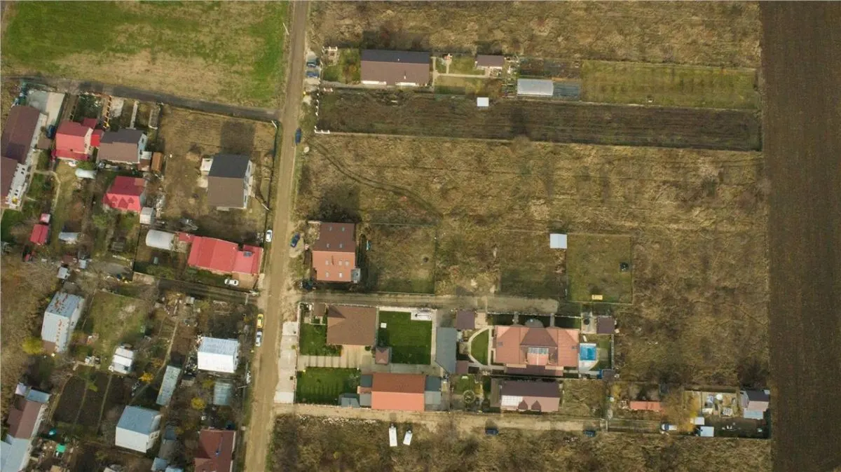 Terreno de 2.450 m² en Venta en Ciorogarla | 15 Minutos de Bucarest - foto 14