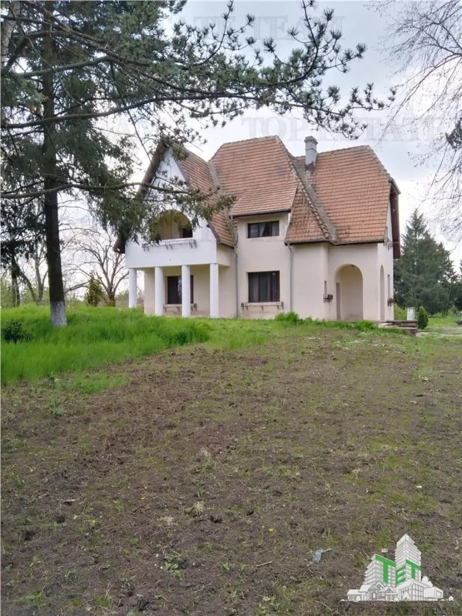 Outstanding Investment Opportunity: Historic Interwar Estate with Villa - foto 1