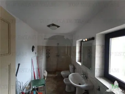 Outstanding Investment Opportunity: Historic Interwar Estate with Villa - foto 16