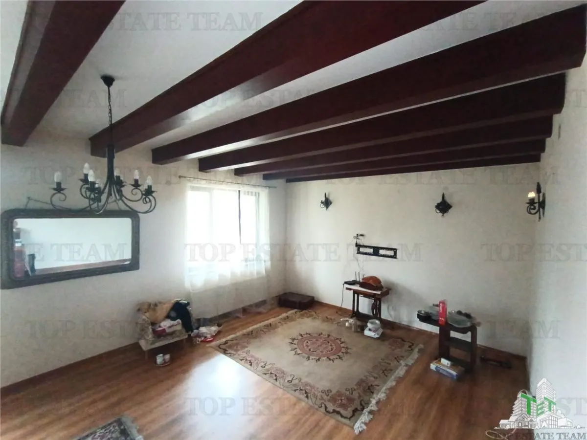 Outstanding Investment Opportunity: Historic Interwar Estate with Villa - foto 10