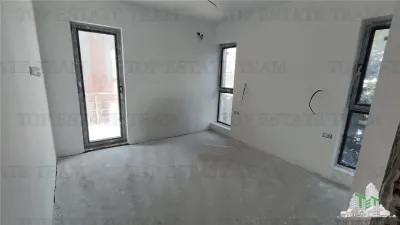 Casa Adosada en Venta con Pared Separada, Otopeni - foto 14