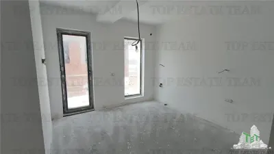 Casa Adosada en Venta con Pared Separada, Otopeni - foto 10