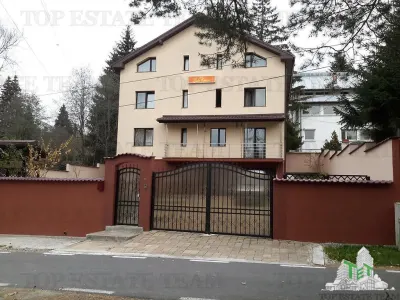 9-Bedroom Villa with Land in Predeal - Predeal