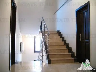 9-Bedroom Villa with Land in Predeal - foto 7