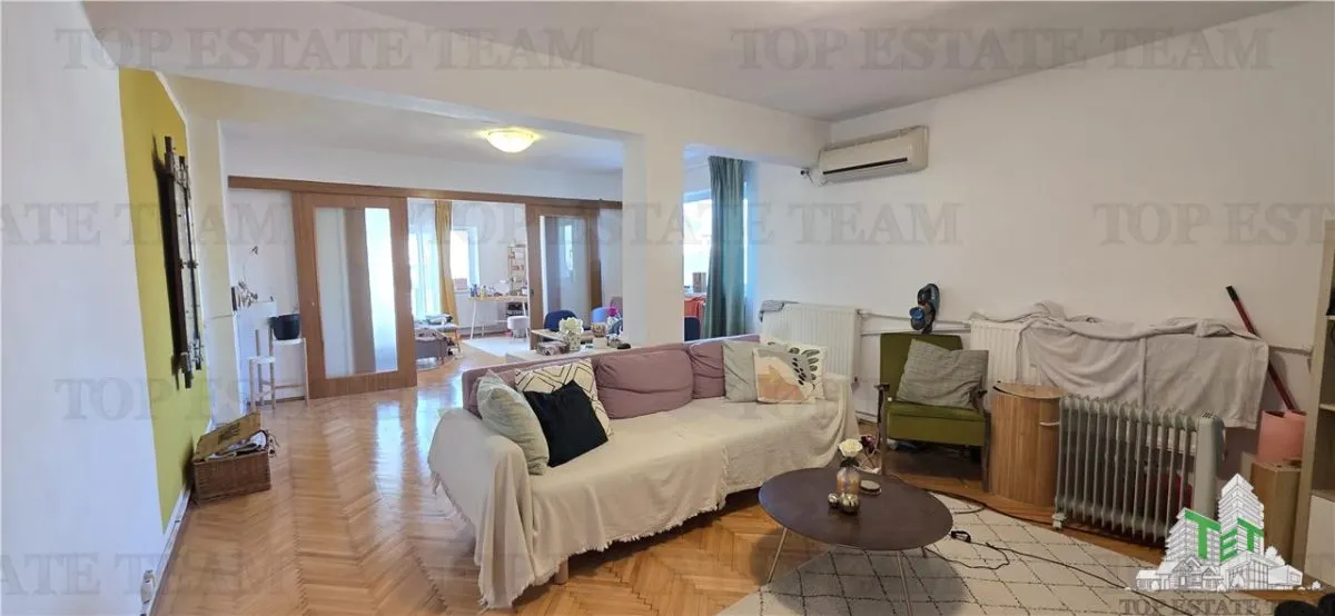 Villa de 7 Dormitorios, Domenii, Bucuresti - foto 1