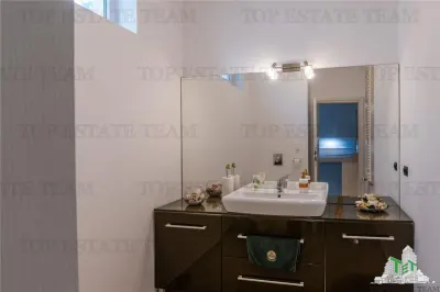 5-Bedroom Villa, Pasarea, Branesti with Swimming Pool - foto 17