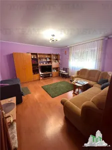 Villa Independiente con Terreno de 1.300 m² en Corbeanca - Zona Petresti - foto 8