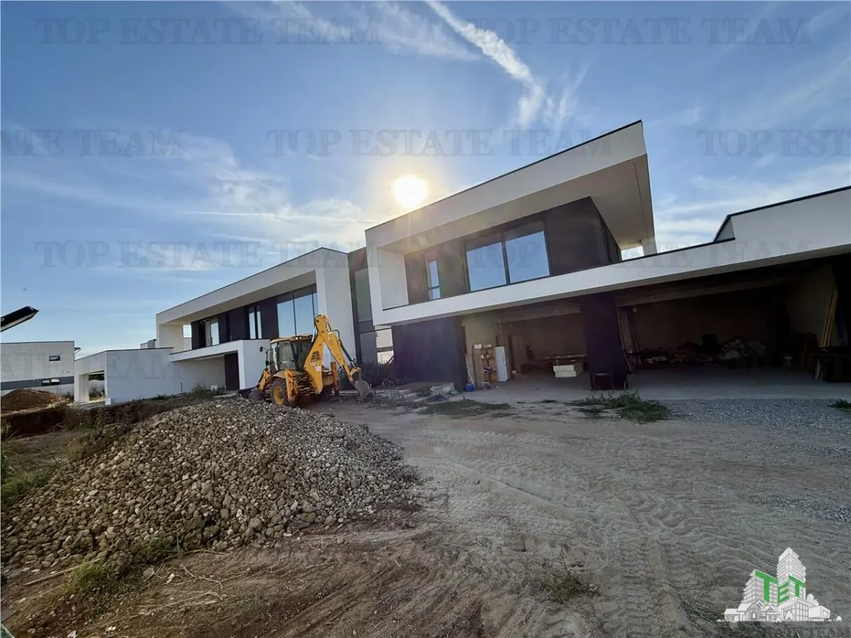 Modern Luxury Villa with 12 Bedrooms and Pool – Miami-Inspired Minimalist Design - foto 8