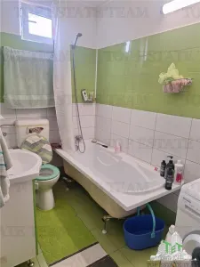 Villa Dúplex Moderna con Terreno de 182 m² en Colentina, Calle Tranquila - foto 11