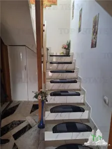 Villa Dúplex Moderna con Terreno de 182 m² en Colentina, Calle Tranquila - foto 12