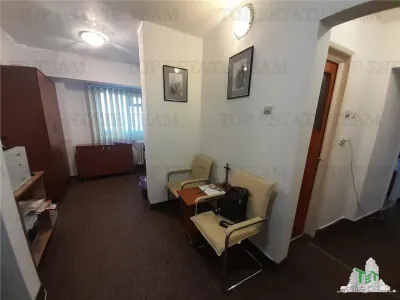 Piata Unirii – Direct Metro Access, 2-Bedroom Apartment with Parking - foto 13