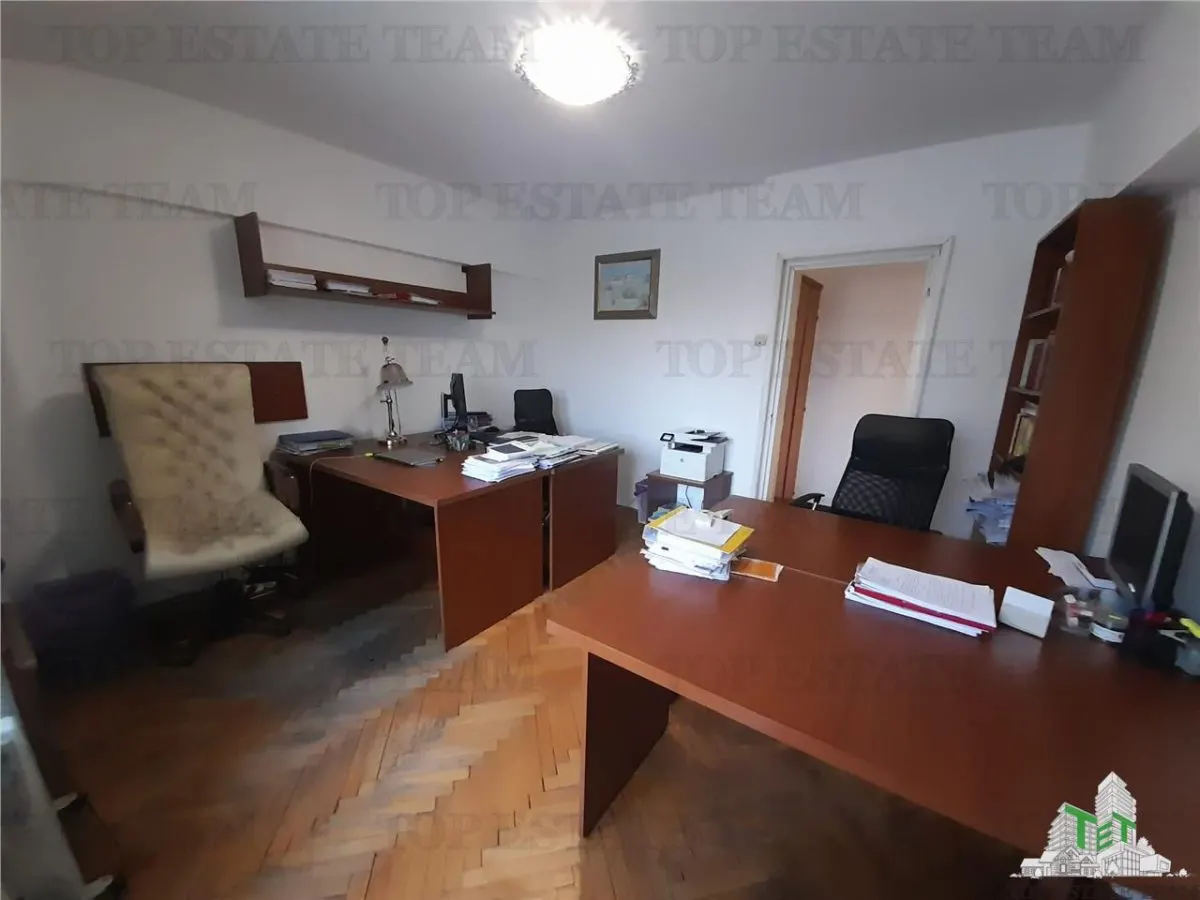 Piata Unirii – Direct Metro Access, 2-Bedroom Apartment with Parking - foto 3
