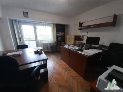 Piata Unirii – Direct Metro Access, 2-Bedroom Apartment with Parking - foto 5