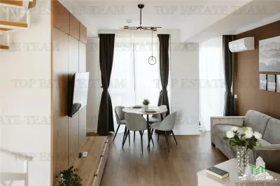 Exclusivo Dúplex Ático de 2 Dormitorios con Terraza de 100 m² - foto 2