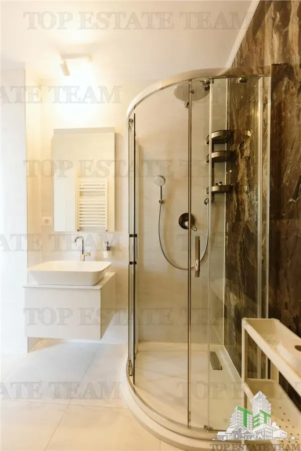 Exclusivo Dúplex Ático de 2 Dormitorios con Terraza de 100 m² - foto 11