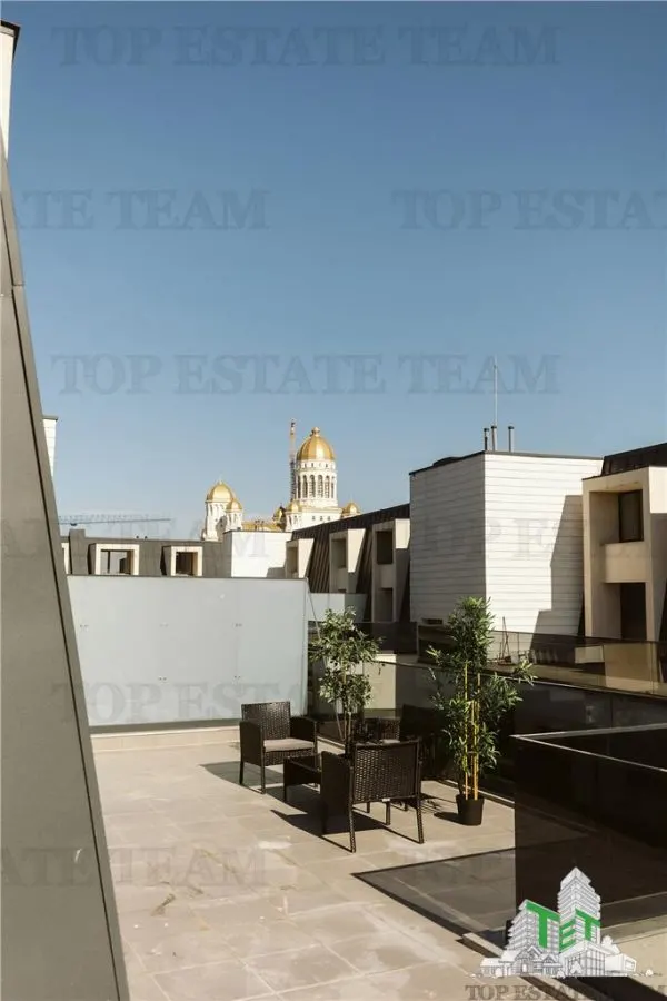 Exclusivo Dúplex Ático de 2 Dormitorios con Terraza de 100 m² - foto 12