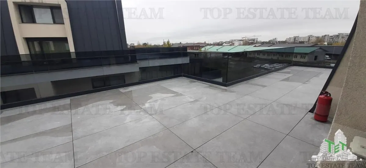 Exclusivo Dúplex Ático de 2 Dormitorios con Terraza de 100 m² - foto 13