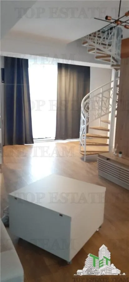 Exclusivo Dúplex Ático de 2 Dormitorios con Terraza de 100 m² - foto 6