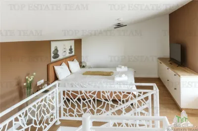 Exclusivo Dúplex Ático de 2 Dormitorios con Terraza de 100 m² - foto 7
