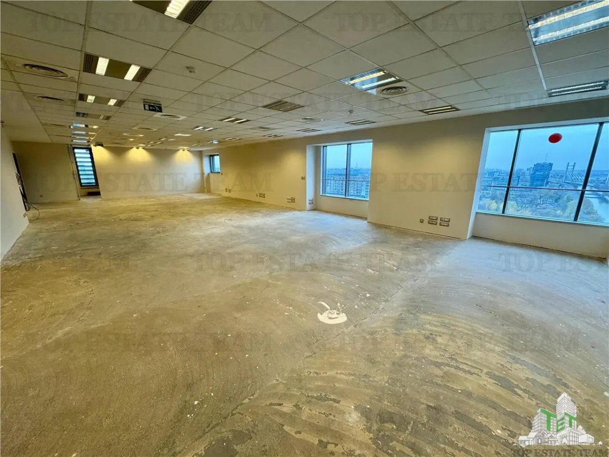 Espacio de Oficinas Premium en Alquiler con Vistas Panorámicas en Sector 6 - foto 13