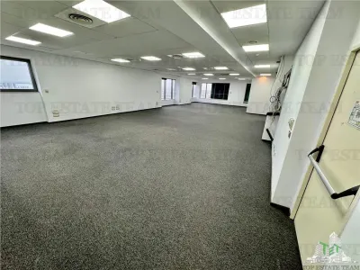 Espacio de Oficinas Premium en Alquiler con Vistas Panorámicas en Sector 6 - foto 5