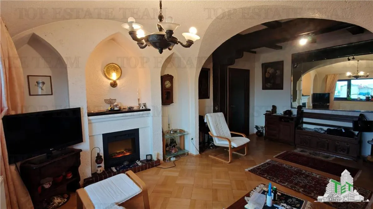 3-Bedroom Apartment, Ultra-Central Sector 2 with Private Lift Access - foto 1