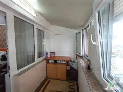 Charmant Appartement 3 Chambres avec Balcon et Parking, 63m² - Secteur 6 - foto 11