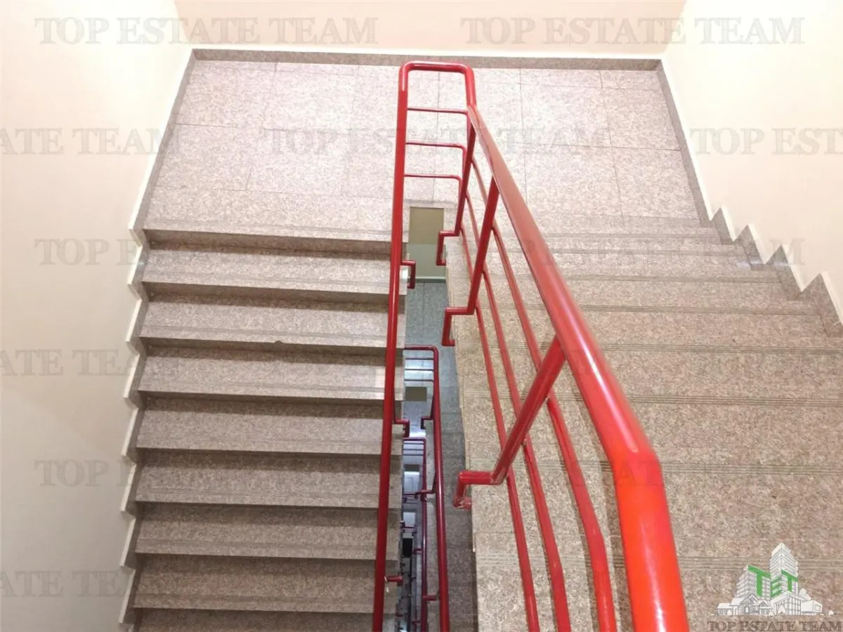 Charmant Appartement 3 Chambres avec Balcon et Parking, 63m² - Secteur 6 - foto 17