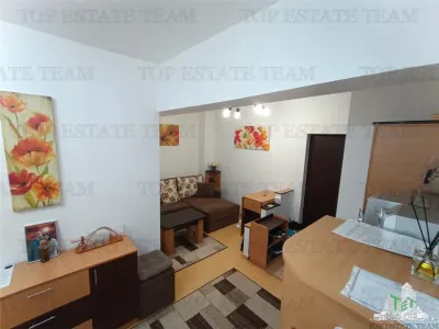 Charmant Appartement 3 Chambres avec Balcon et Parking, 63m² - Secteur 6 - foto 3