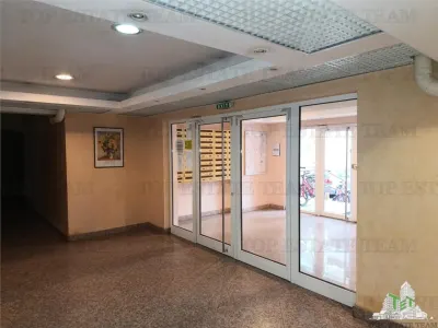 Charmant Appartement 3 Chambres avec Balcon et Parking, 63m² - Secteur 6 - foto 21