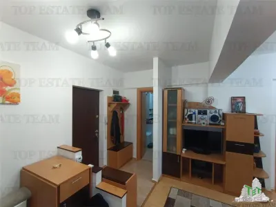 Charmant Appartement 3 Chambres avec Balcon et Parking, 63m² - Secteur 6 - foto 4
