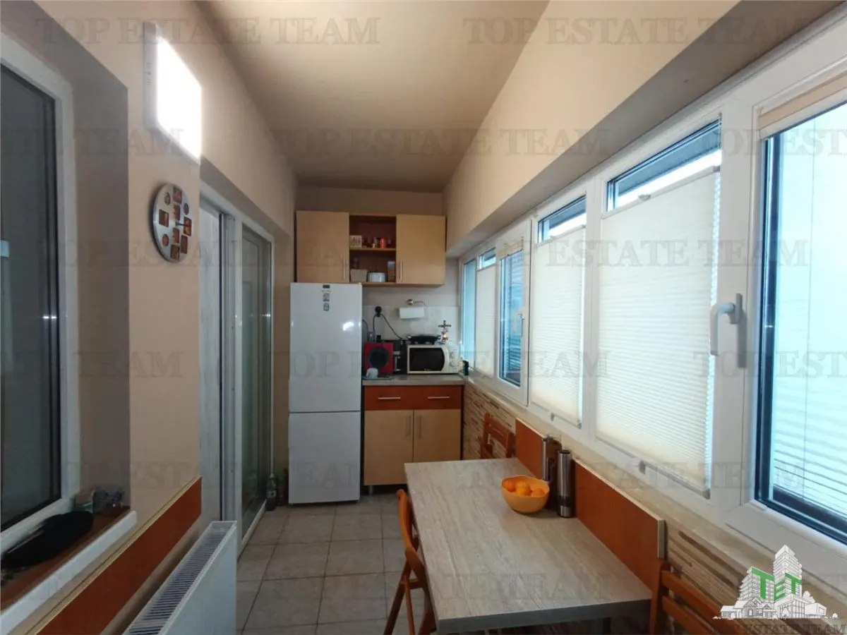 Charmant Appartement 3 Chambres avec Balcon et Parking, 63m² - Secteur 6 - foto 6