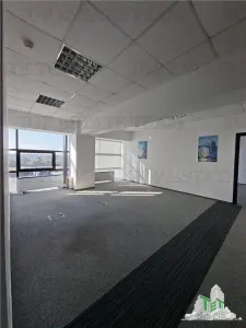 Espace Bureau de 110 m² à Otopeni, Proche de l'Aéroport - foto 4