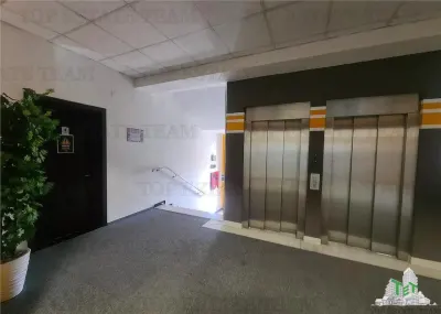 Espace Bureau de 110 m² à Otopeni, Proche de l'Aéroport - foto 10
