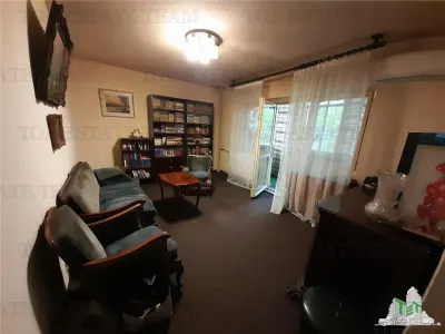 Two-Bedroom Apartment, Calea Vacaresti-Tineretului, Near Metro - Bucuresti