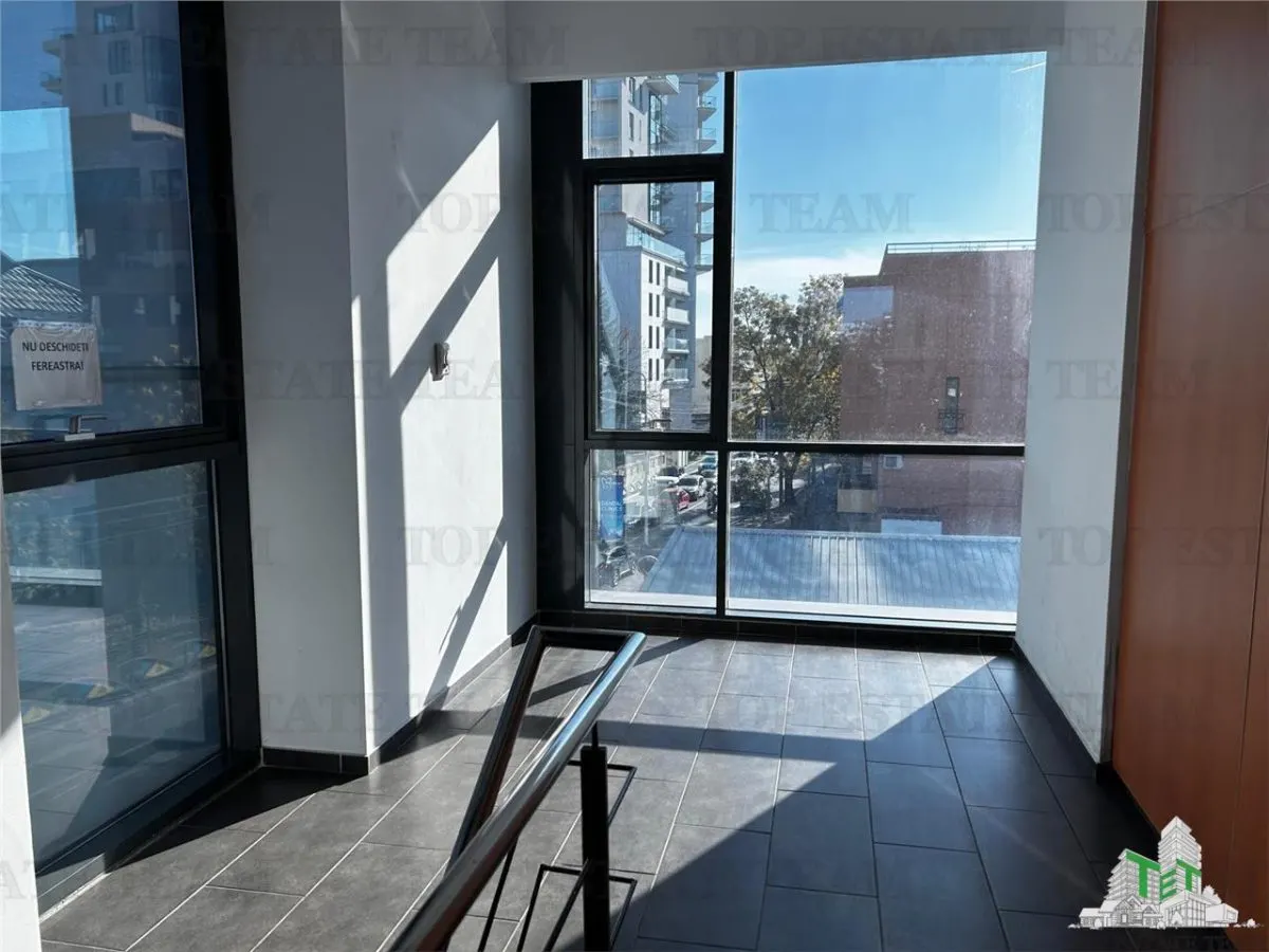 Espace Bureaux Haut de Gamme 636 m² à Herastrau, Bucuresti - foto 11