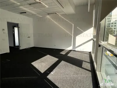 Espace Bureaux Haut de Gamme 636 m² à Herastrau, Bucuresti - foto 3