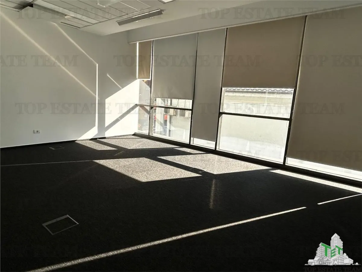 Espace Bureaux Haut de Gamme 636 m² à Herastrau, Bucuresti - foto 7
