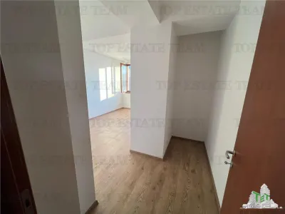 3-Bedroom Apartment - Central Brăila - For Sale - foto 11